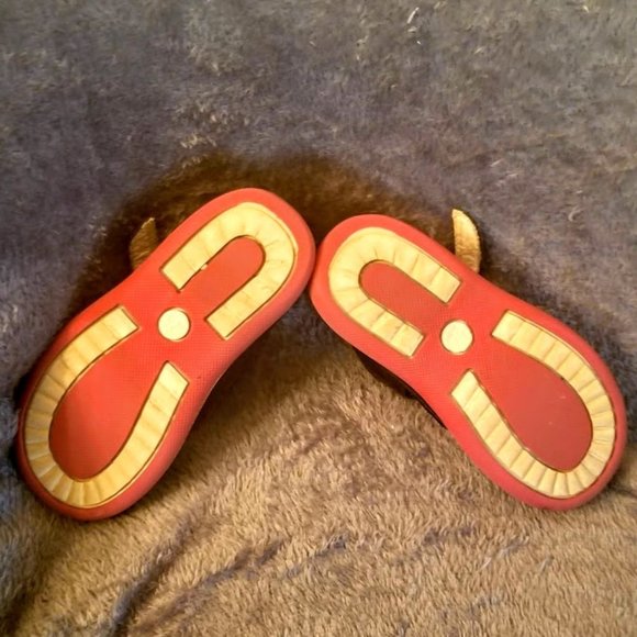 Petit Shoes | Made in Spain | Toddler | T Bar | Black | Patent Leather | Size 24 - Picture 5 of 10